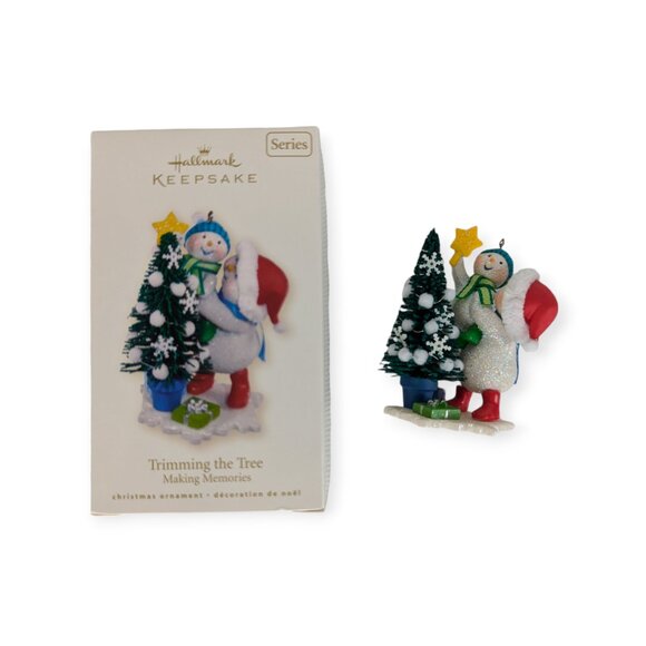 Hallmark 2008 "Trimming the Tree" Making Memories Snowman Christmas Ornament - Picture 1 of 14